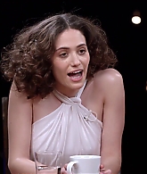 emmyrossumweb_comedyactressroundtable_hollywoodreporter17_002068.jpg
