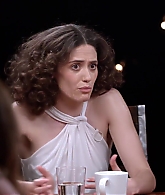 emmyrossumweb_comedyactressroundtable_hollywoodreporter17_002361.jpg