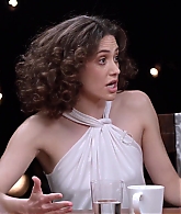 emmyrossumweb_comedyactressroundtable_hollywoodreporter17_002540.jpg