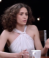 emmyrossumweb_comedyactressroundtable_hollywoodreporter17_002566.jpg