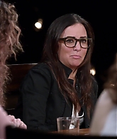 emmyrossumweb_comedyactressroundtable_hollywoodreporter17_003053.jpg
