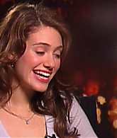 emmyrossumweb_etnowthen_furious_000203.jpg