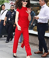 emmyrossumweb_heading_leaving_todayshow_july26_28129.jpg