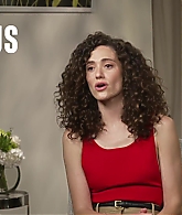 emmyrossumweb_prideshamelessequal_extratv_000378.jpg