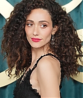 emmyrossumweb_waltdisneyemmyawardscelebration_arrivals_28229.jpg