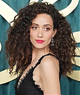 emmyrossumweb_waltdisneyemmyawardscelebration_arrivals_28329.jpg
